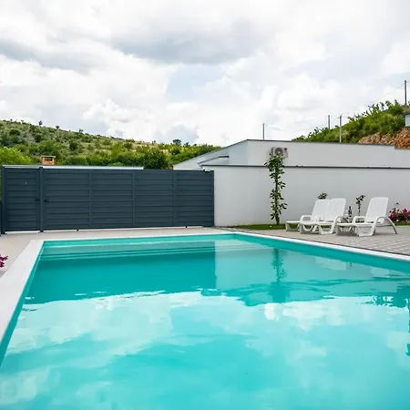 Magnolia Villa