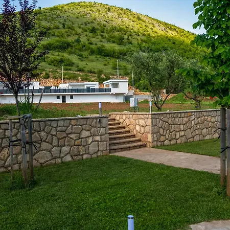 Magnolia Villa