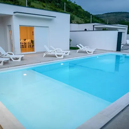 Magnolia Villa *